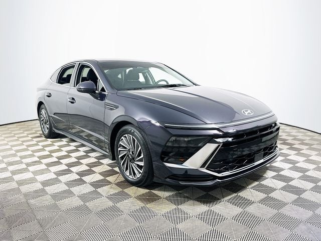 2025 Hyundai Sonata Hybrid